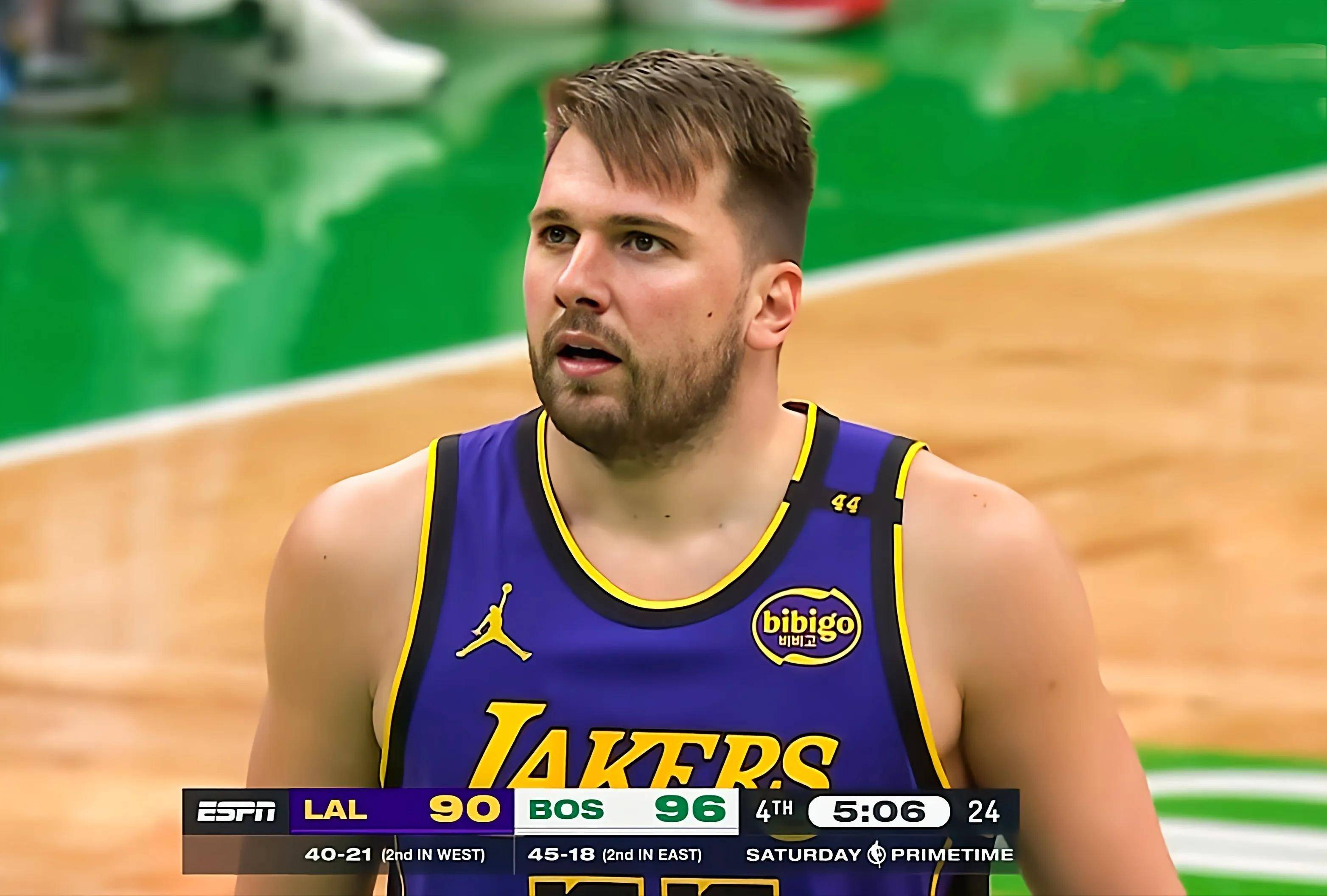 九游在线官网-东契奇在美国队比赛中大胜，惊险取胜引发热议！